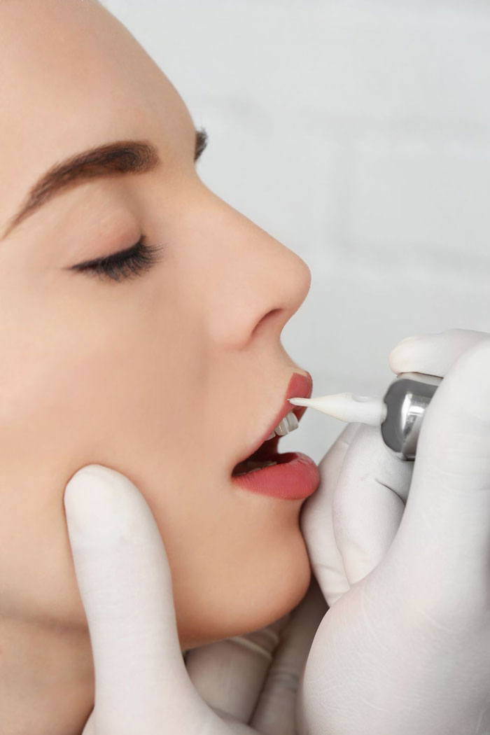 Permanent Make-up Lippen – natürliches Ergebnis bei Amenta Cosmetic Karlsruhe